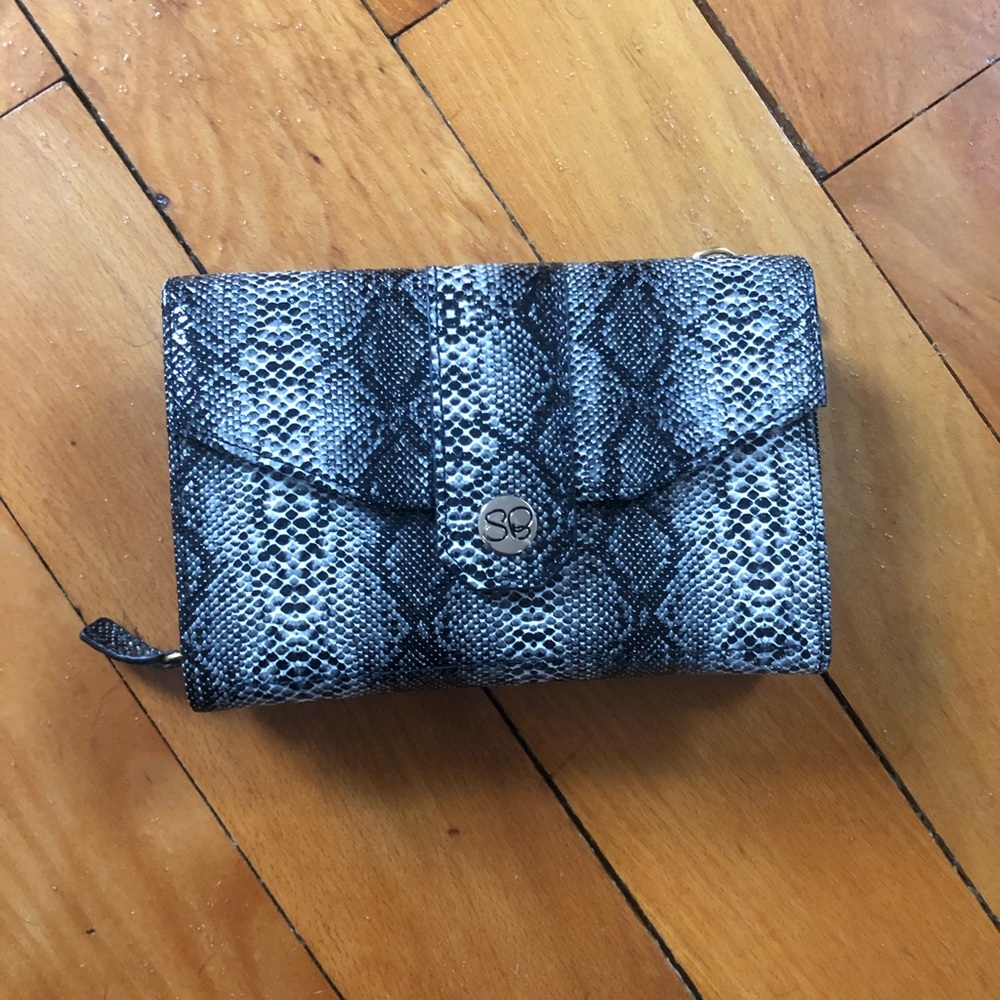 Samantha Brown wallet / clutch with strap